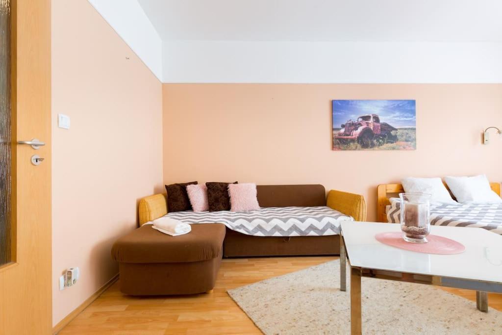 Acacia City Center Apartment بودابست المظهر الخارجي الصورة